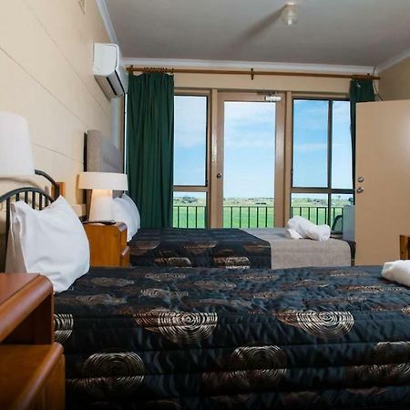 Tailem Bend Riverside Hotel エクステリア 写真