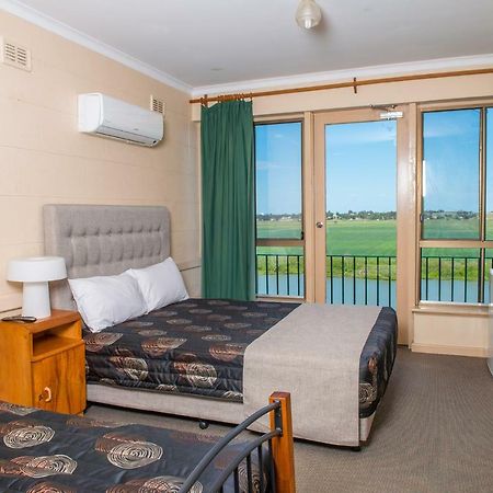 Tailem Bend Riverside Hotel エクステリア 写真