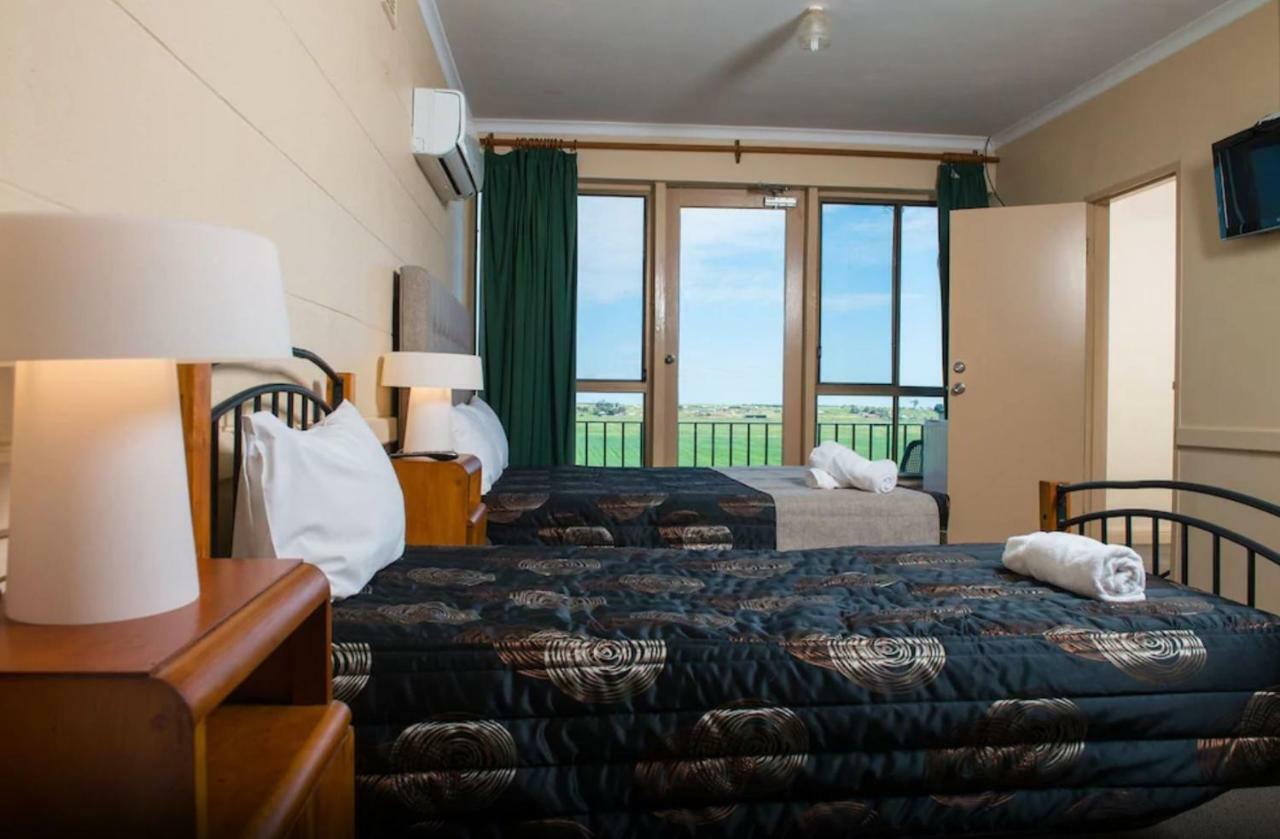 Tailem Bend Riverside Hotel エクステリア 写真